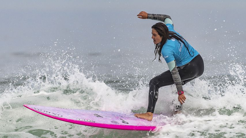 Poeti Norac, Surferin