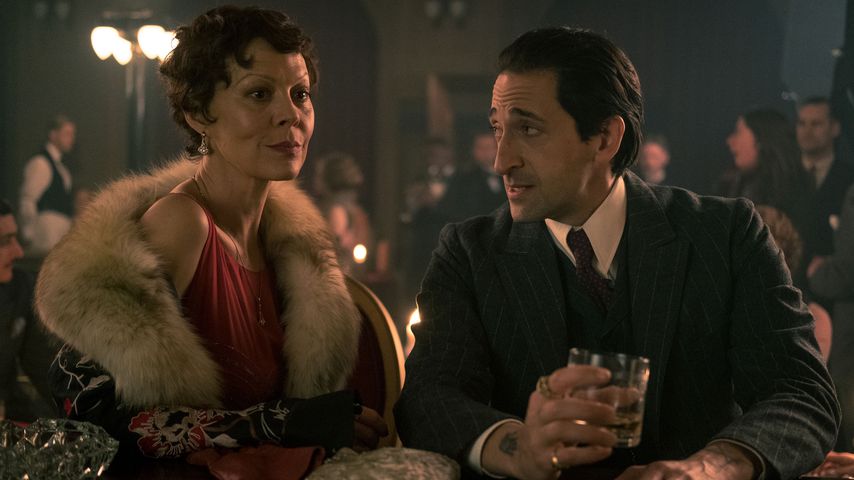 Polly (Helen McCrory) und Luca (Adrien Brody) in der vierten Staffel von "Peaky Blinders"