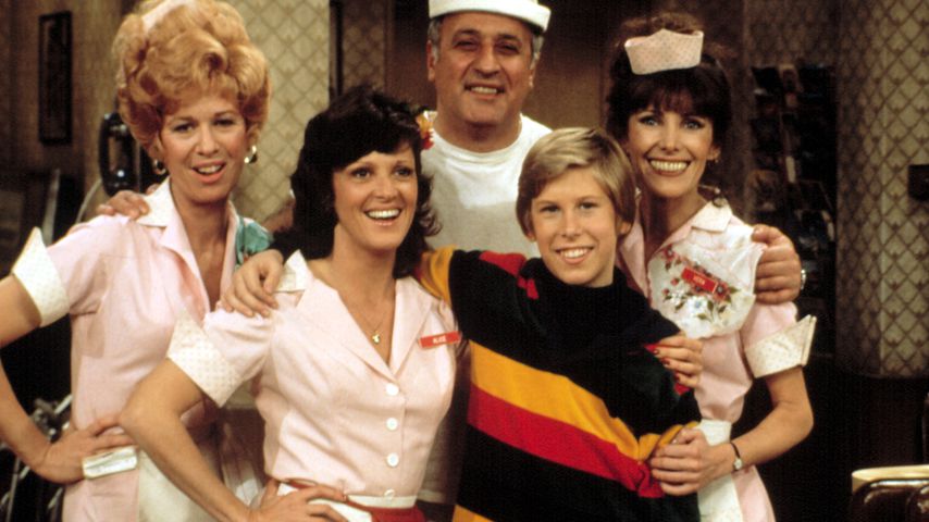 Polly Holliday, Linda Lavin, Vic Tayback, Philip McKeon, Beth Howland