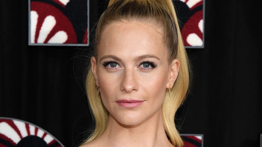 Echt poppig: Poppy Delevingne begeistert in blumiger Robe