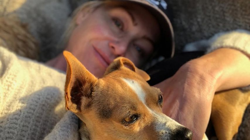 Portia de Rossi mit ihrem Hund Augie