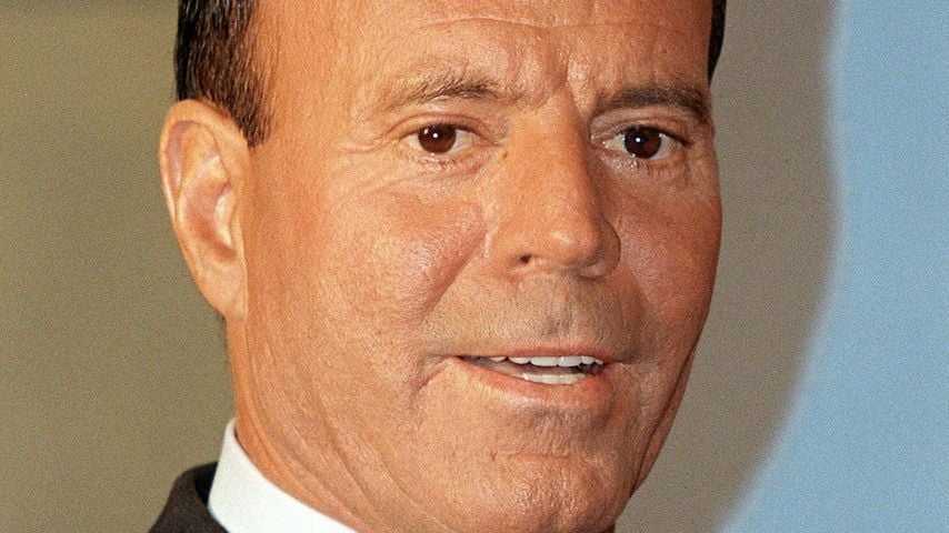 Julio Iglesias am 7. September 1998 in einem Porträt, aufgenommen von Dominique Faget/AFP via Getty Images