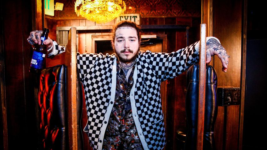 Rippenprellung: Post Malone stürzt bei Konzert in ein Loch