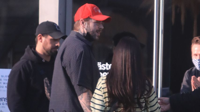 Post Malone und eine unbekannte Frau beim Einkaufen