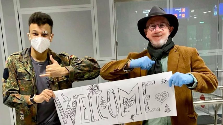 "Herzensmensch": Prince Damien begrüßt Dr. Bob am Flughafen