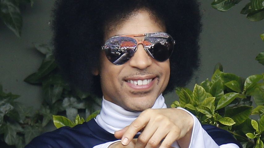 Jet musste notlanden: Prince nach Zusammenbruch in Klinik