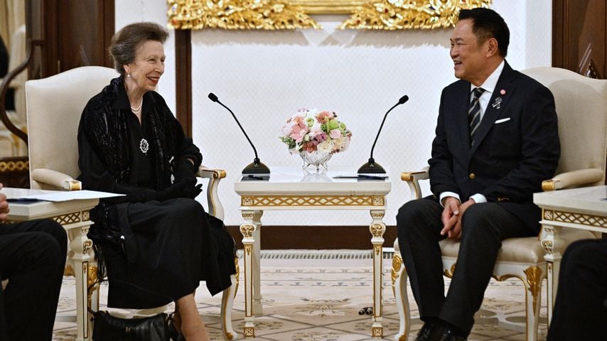 Bei einem offiziellen Besuch in Bangkok: Princess Anne im Gespräch mit Premierminister Anutin Charnvirakul