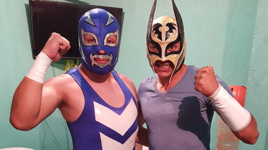 Príncipe Aéreo (rechts) mit einem Wrestling-Kollegen