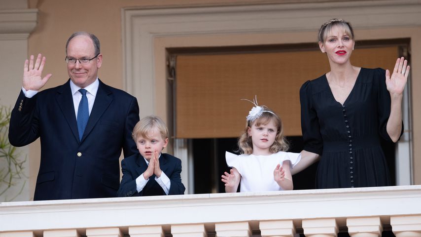 Prinz Albert II. von Monaco mit seinen Kindern Jacques und Gabriella und Ehefrau Charlène