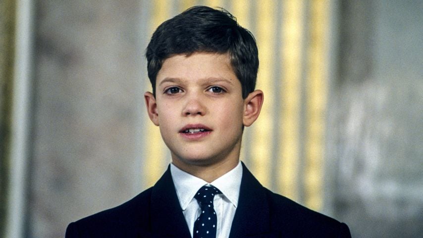 Prinz Carl Philip bei einem Fototermin vor Weihnachten 1991 im Schloss Drottningholm, Stockholm
