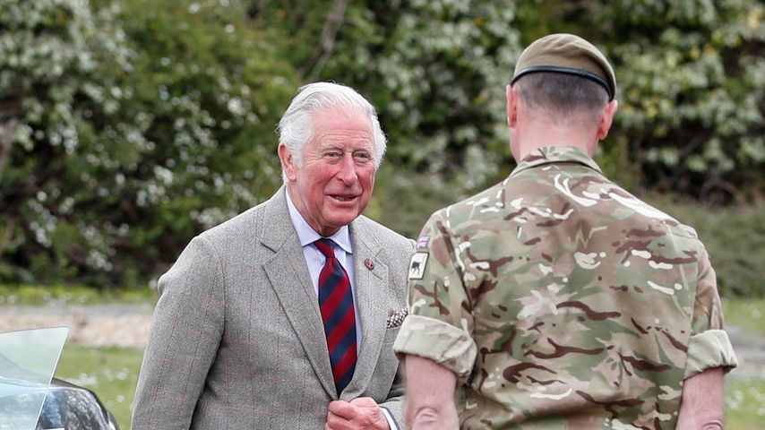 Prinz Charles während seines Besuchs der Combermere Baracken, Mai 2021