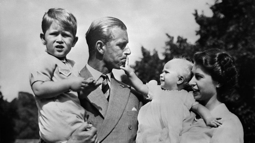 Prinz Charles, Prinz Philip, Prinzessin Anne und Queen Elizabeth II., 1951