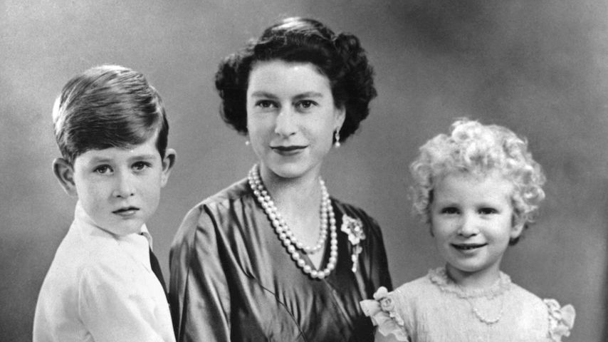 Prinz Charles, Queen Elizabeth II. und Prinzessin Anne