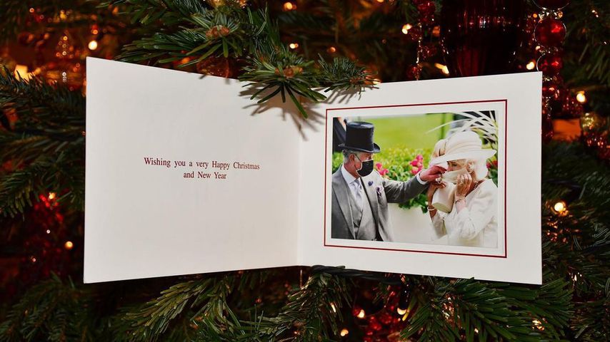 Mit Masken: Das ist Charles und Camillas Weihnachtskarte