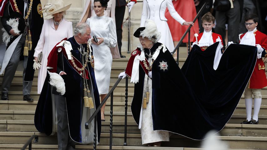 Prinz Charles und Queen Elizabeth II. in Windsor