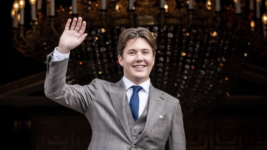 Prinz Christian knutscht bei Musikfestival mit Blondine