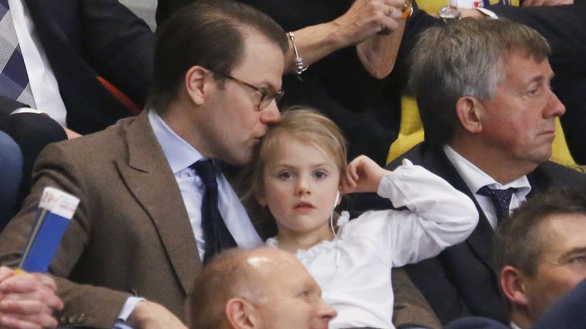 Fan-Girl: Prinzessin Estelle jubelt im Handball-Stadion!