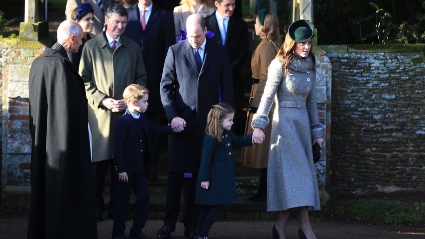 Ohne Louis! George & Charlotte besuchen erstmals Xmas-Messe