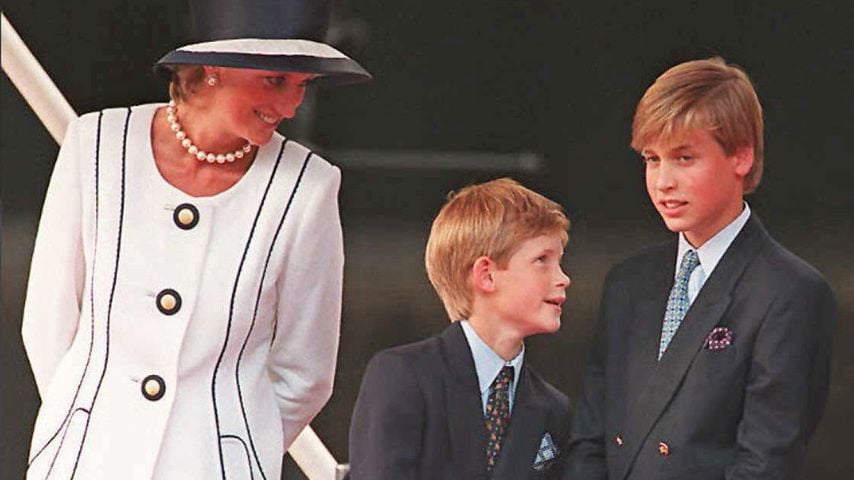 Prinzessin Diana, Prinz Harry und Prinz William im Jahr 1995