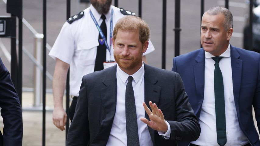 Finaler Gerichtstag: Prinz Harry erscheint wieder in Grau!