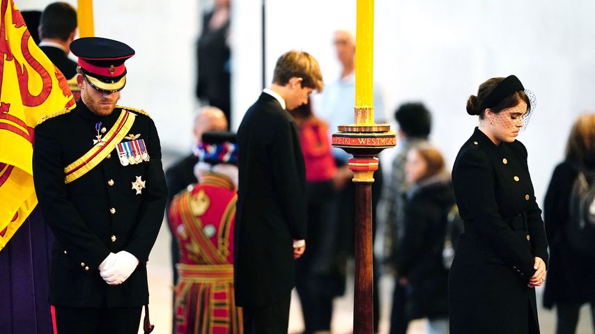 Prinz Harry, James Viscount Severn und Prinzessin Eugenie bei der Mahnwache in der Westminster Hall