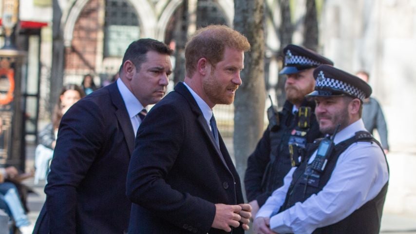 Vor Charles' Krönung: Prinz Harry ist für Prozess in London
