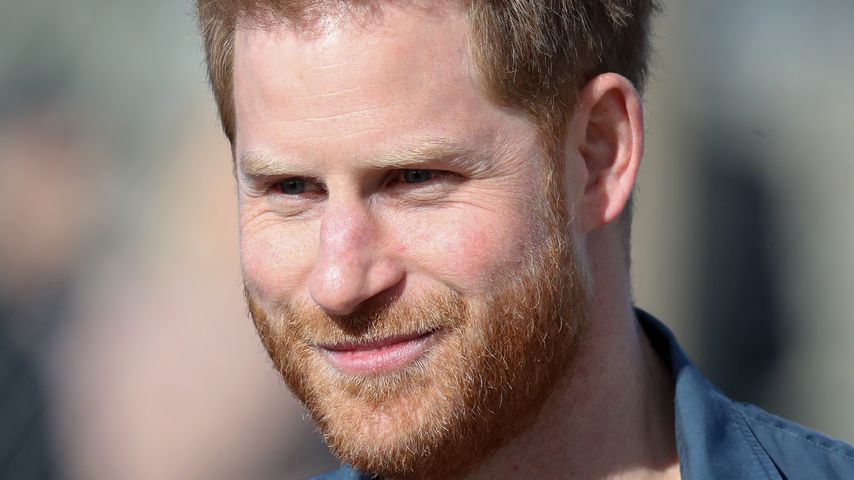 Bei Video-Anruf: Prinz Harry gebräunt und tiefenentspannt!