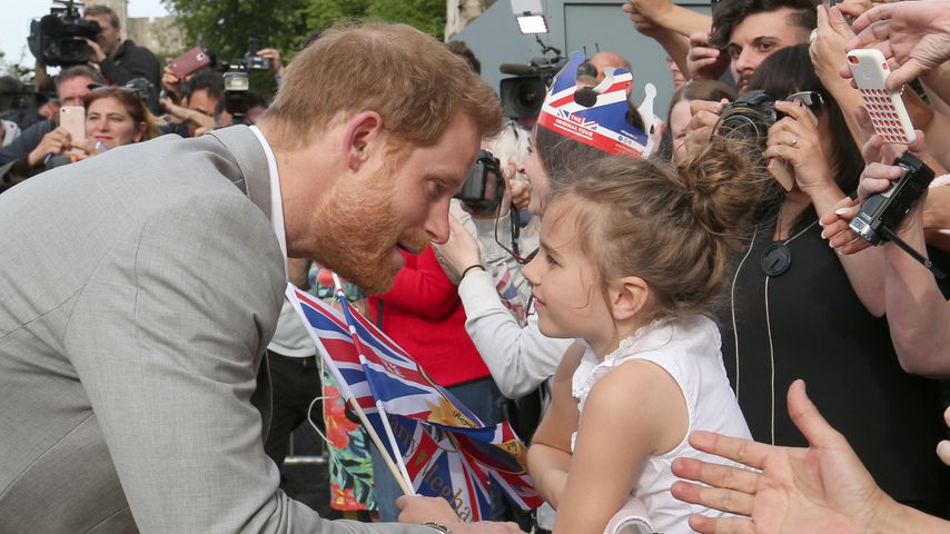 Mega-nervös: Bräutigam Prinz Harry trifft bei Hochzeit ein!