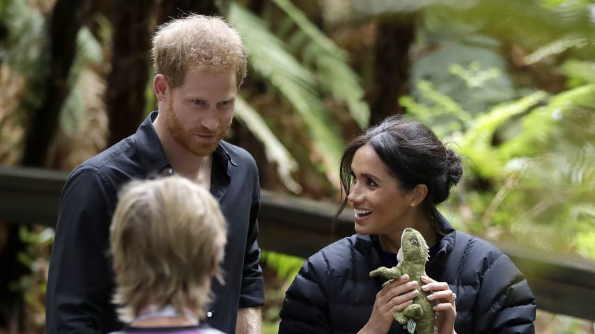 "Könnte Ärger bekommen": Harry lehnt Fan-Kuss vor Meghan ab
