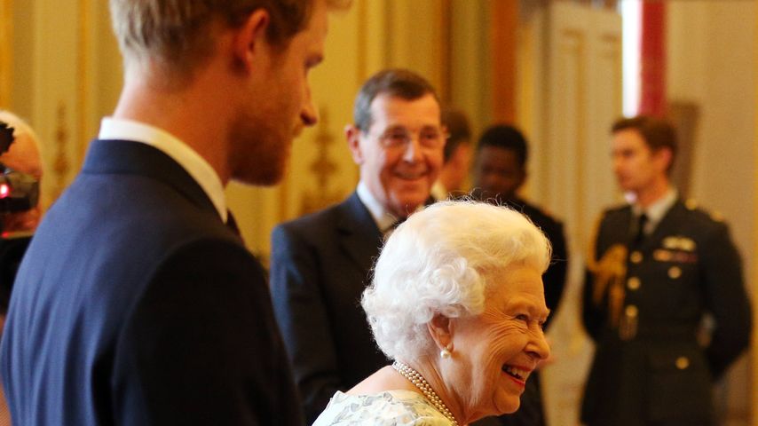 Prinz Harry und die Queen im Juni 2017