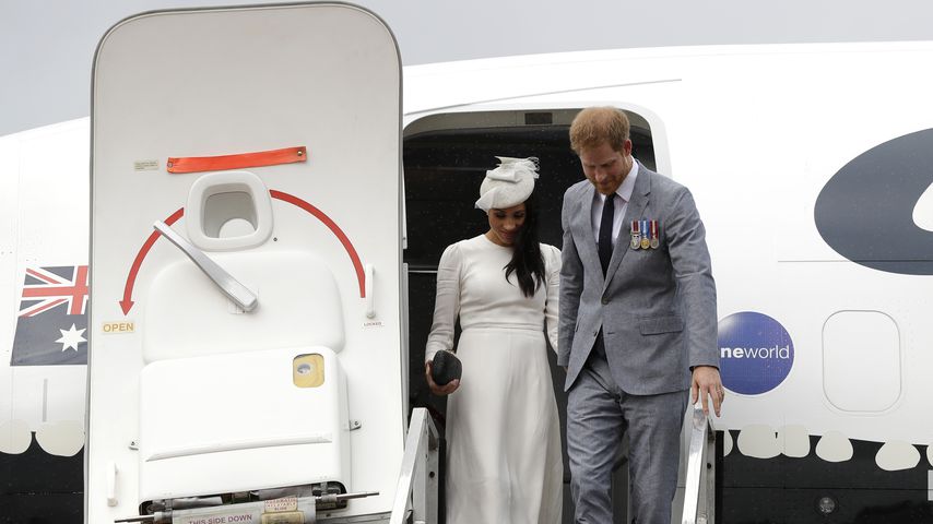 Mit Privatjet geflogen: Harry und Meghan ernten Netz-Kritik