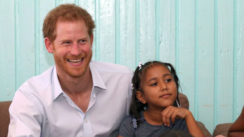 Darum lachen sich die Royals auf zweitem Family-Pic schlapp!