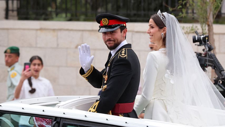 Neue Fotos: So traumhaft war die Hochzeit von Prinz Hussein!
