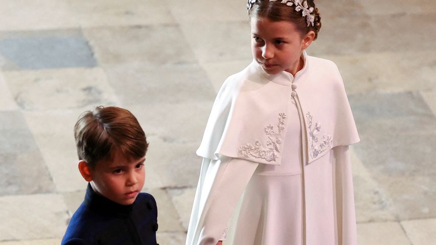 Die Krönungs-Outfits der Mini-Royals stehlen allen die Show!