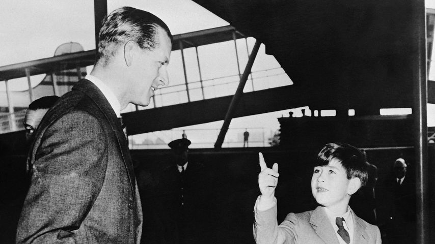 Prinz Philip und sein Sohn Prinz Charles im Oktober 1956