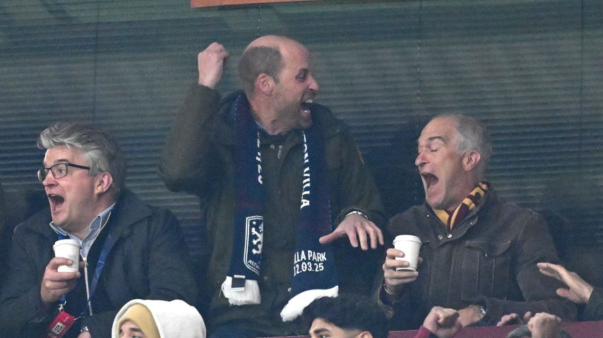 Prinz William feiert Sieg von Aston Villa in Birmingham