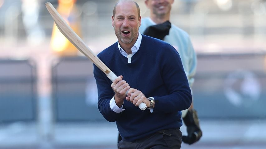 Prinz William reagiert auf einen Schlag bei Earthshots "Cricket On The Mall" in London, 13. Oktober 2026