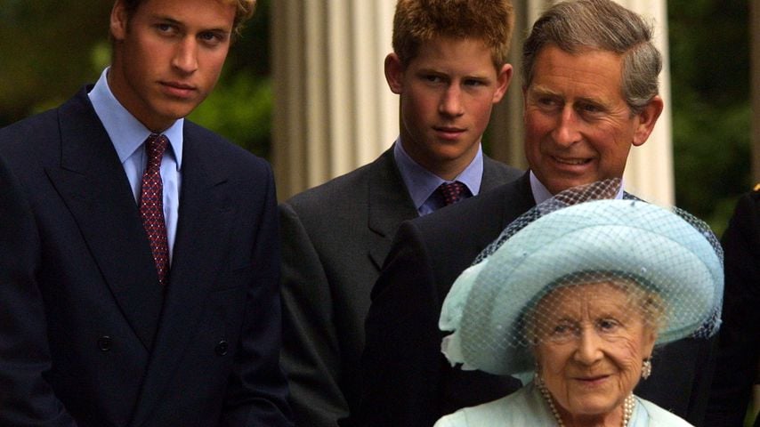 Prinz William, Prinz Harry, Prinz Charles und Queen Mum
