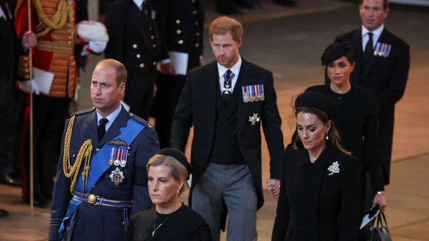 Harry und Meghans Doku: Royal Family verweigerte Kommentar!