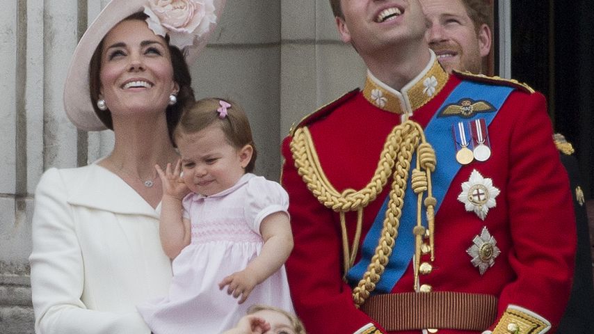 Royals, wie du und ich: Im Linien-Flugzeug nach Kanada