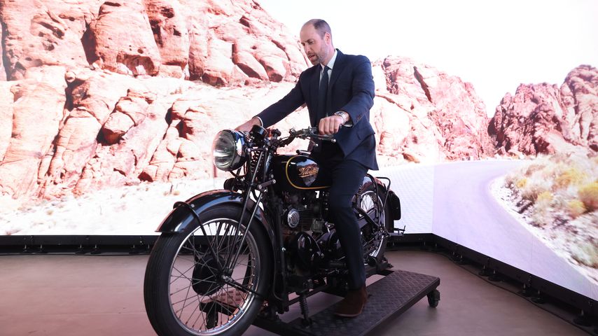 Prinz William auf einem Motorrad im November 2024