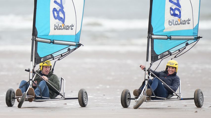 Zauberhafte Fotos zeigen William und Kate beim Strandsegeln