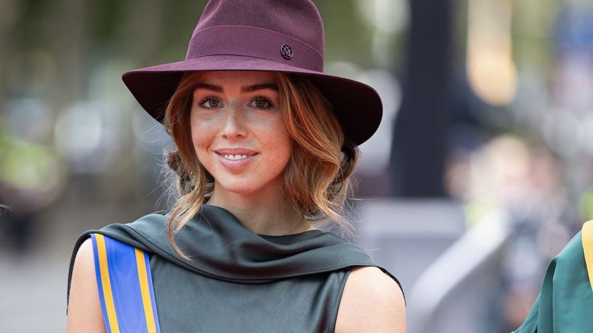 Mit Mamas Hut: Prinzessin Alexia stiehlt Schwestern die Show