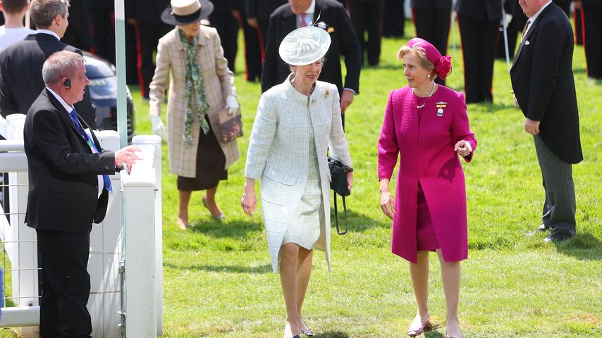 Pferderennen: So schick vertritt Prinzessin Anne die Queen