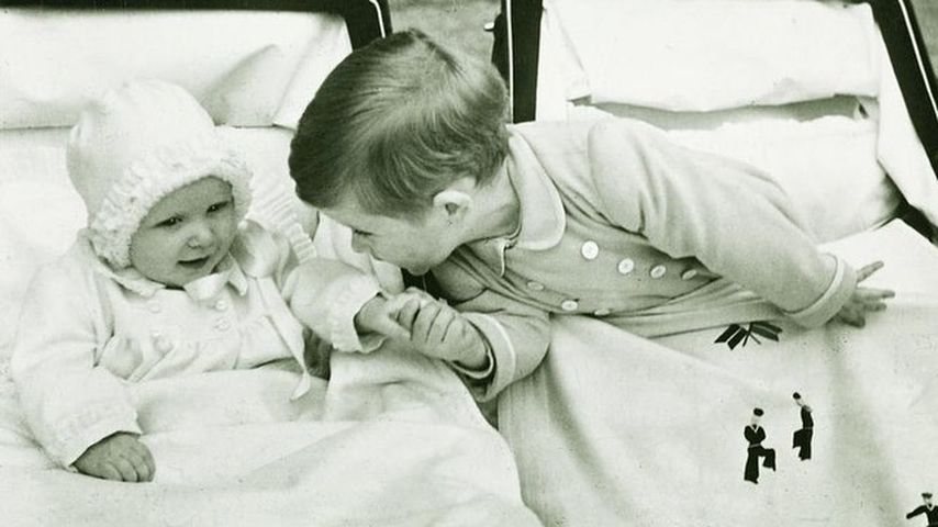 Prinzessin Anne und König Charles als Kinder 1951