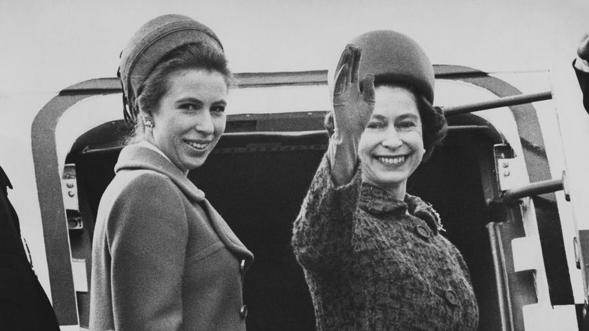 Prinzessin Anne und Queen Elizabeth II. im März 1970 in London