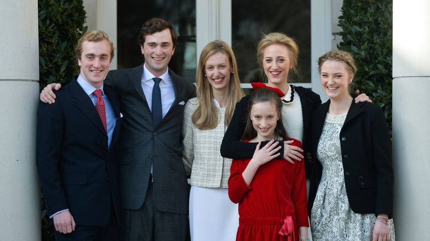Prinzessin Astrid mit ihren Kindern Joachim, Amedeo, Laetitia Maria, Maria Laura und Luisa Maria