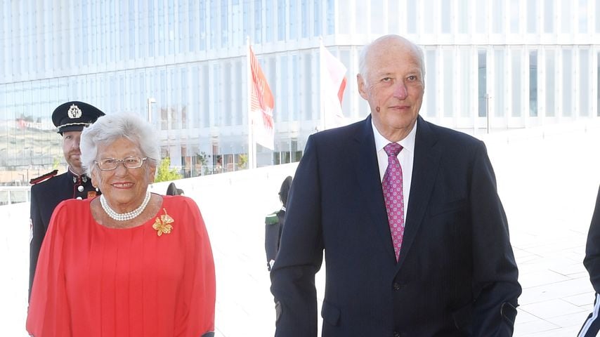 Prinzessin Astrid nimmt Abschied von ihrem kleinen Bruder
