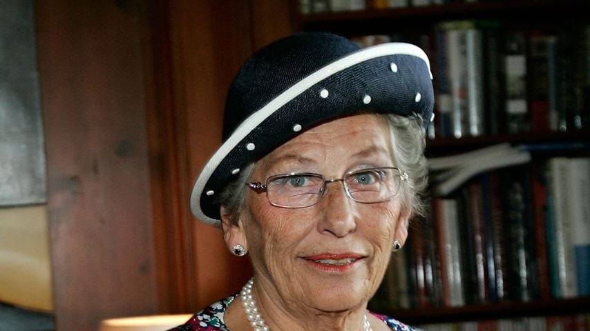 Prinzessin Astrid von Norwegen bei einem Medientermin vor der Enthüllung der Statue von Kronprinzessin Märtha in Washington, 2005