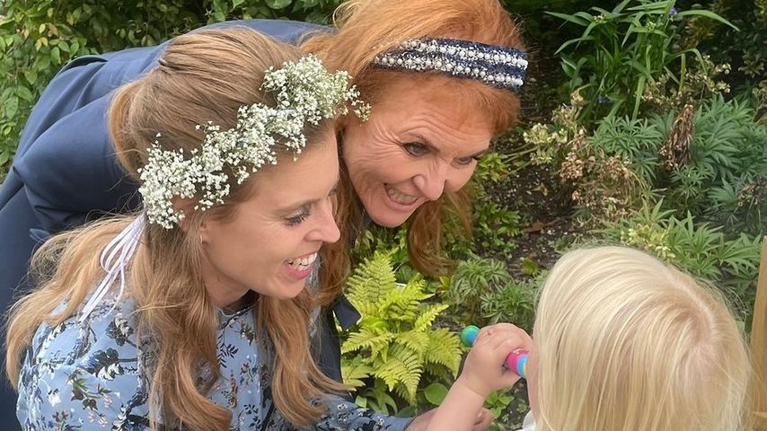 Sarah Ferguson mit ihrer Tochter Prinzessin Beatrice und ihrem Enkelkind Sienna Mapelli Mozzi, 2024